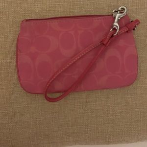Coach wristlet - pink